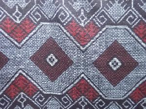 アンティーク　幾何学模様織出し本場正藍泥染大島紬着物（割り込み絣）